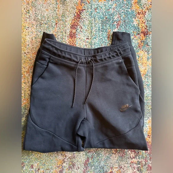 Nike Tech Fleece Pants - Picture 2 of 6